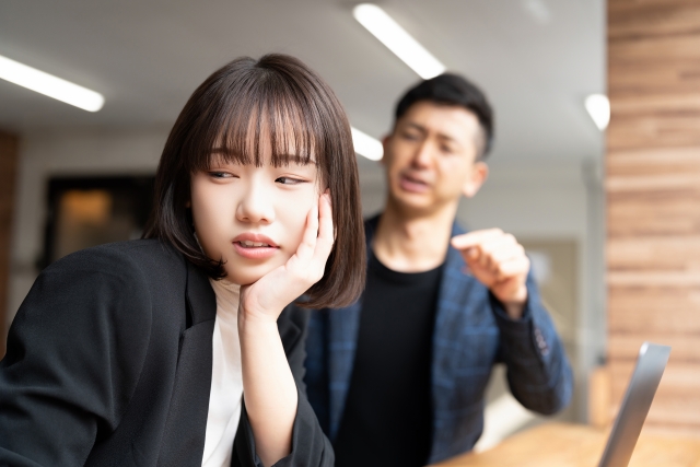 上司が嫌い、態度に出てしまう前にできる対処法