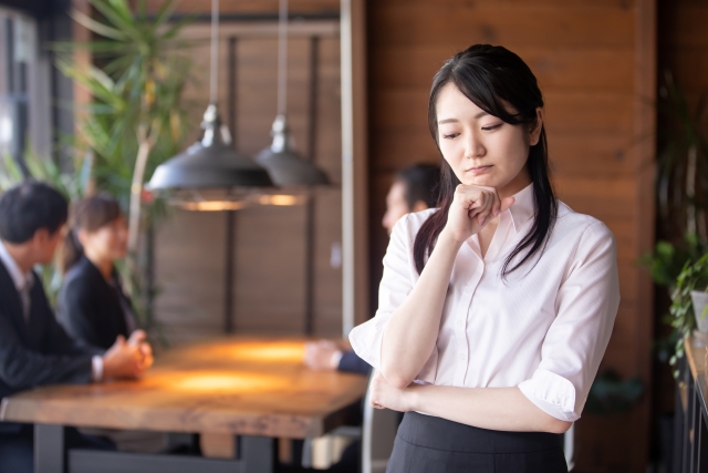 職場で孤立、自分が悪いと思い詰めないために