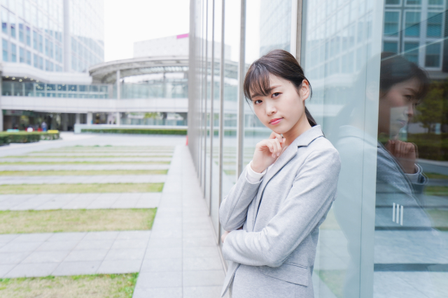嫌われる人の特徴、女性の場合は?なぜか距離を置かれてしまう理由