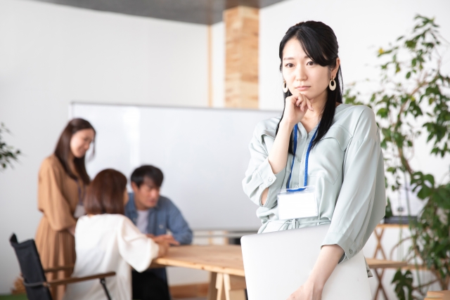 職場にいる嫌いな人、辞めてほしい…そう思うあなたへ